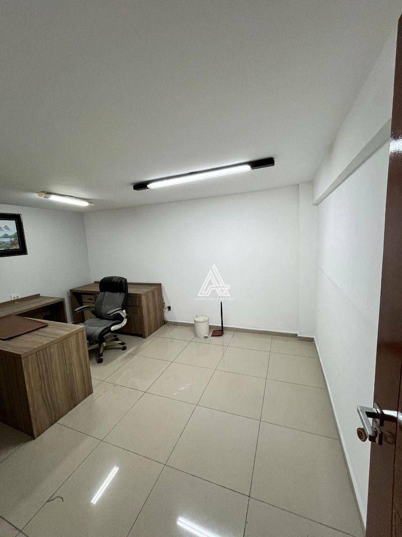 Sobrado para alugar com 3 quartos, 200m² - Foto 16