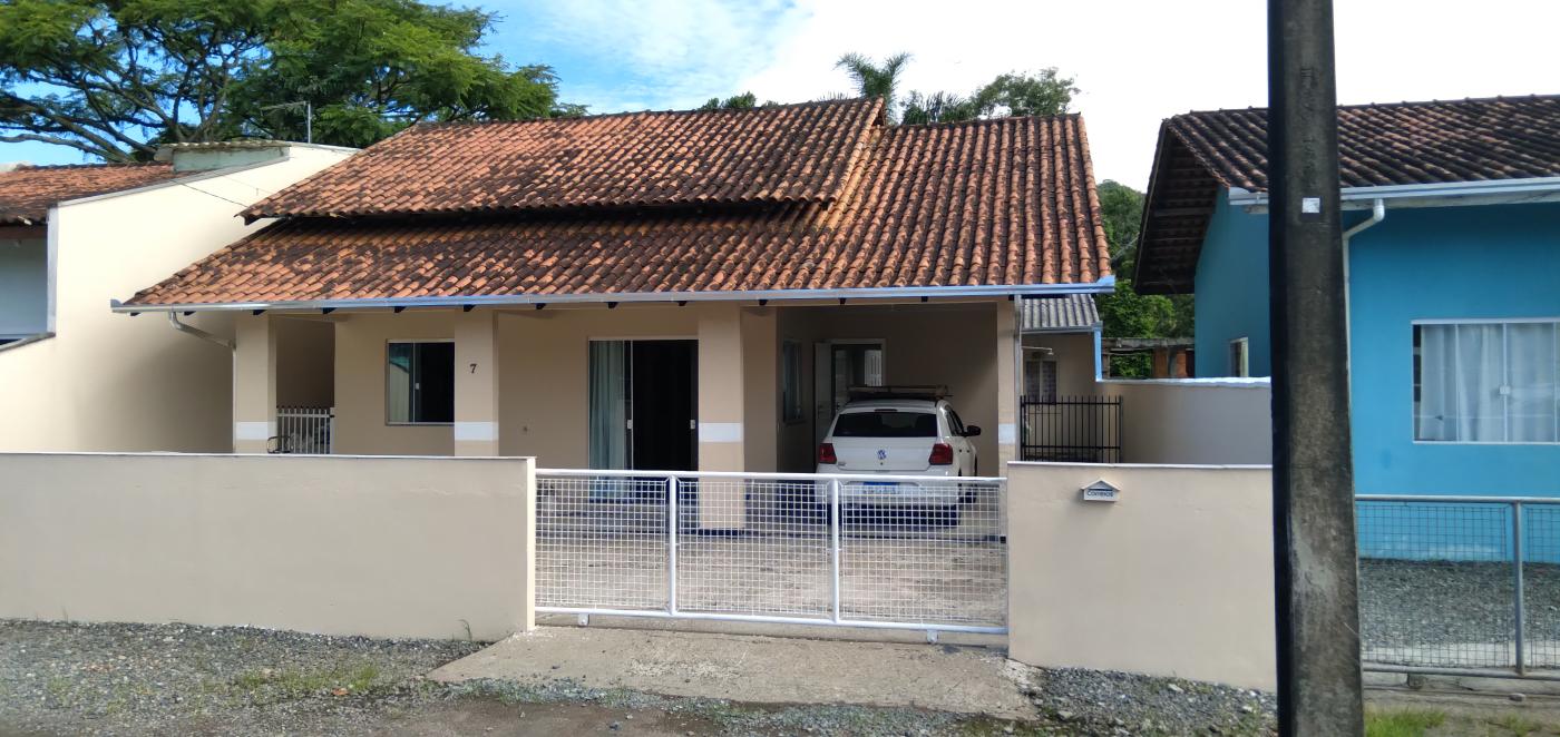 Casa à venda com 2 quartos, 300m² - Foto 2