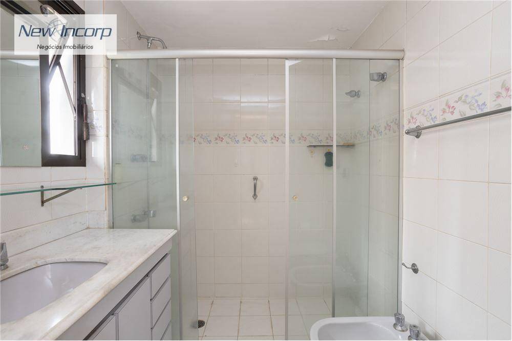 Apartamento à venda com 4 quartos, 204m² - Foto 32