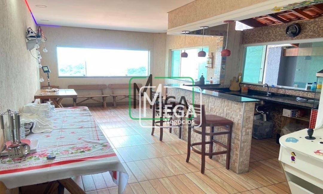 Casa à venda com 3 quartos, 240m² - Foto 29