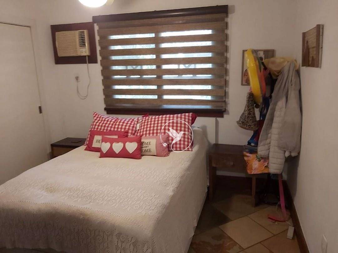 Casa de Condomínio à venda com 3 quartos, 240m² - Foto 11