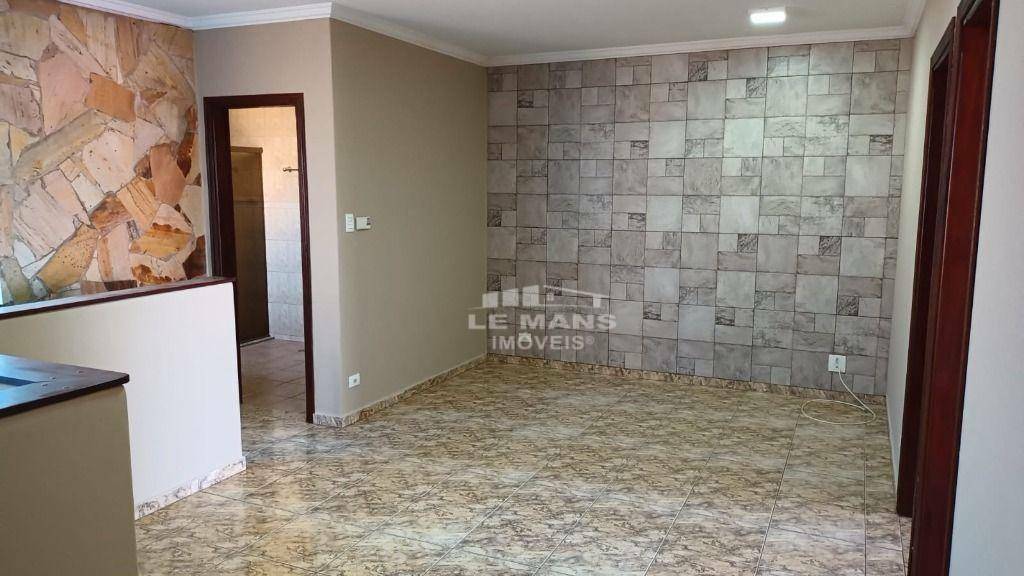 Casa à venda com 3 quartos, 236m² - Foto 9