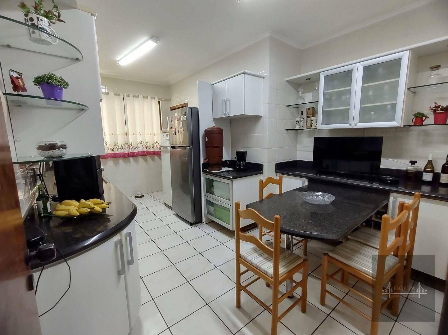 Apartamento à venda com 3 quartos, 164m² - Foto 4
