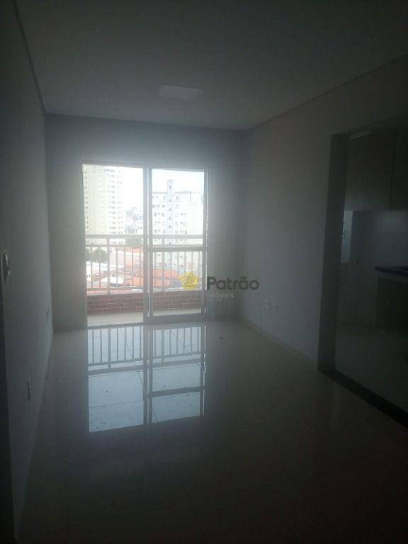 Apartamento à venda com 2 quartos, 63m² - Foto 12