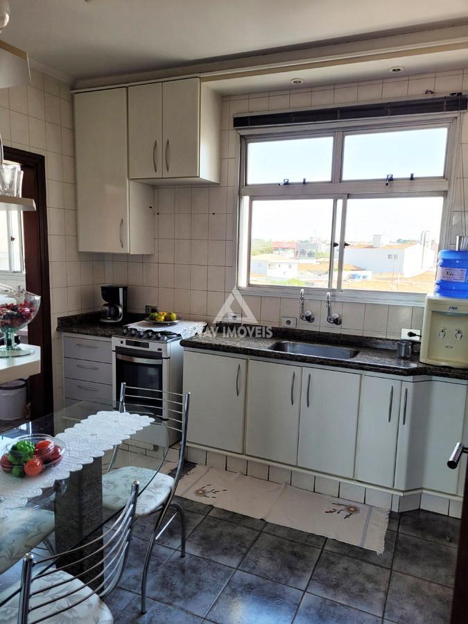 Apartamento à venda com 3 quartos, 81m² - Foto 4