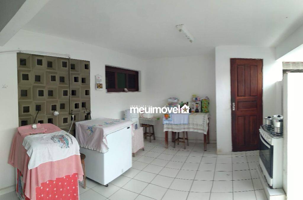 Casa à venda com 6 quartos, 260m² - Foto 15