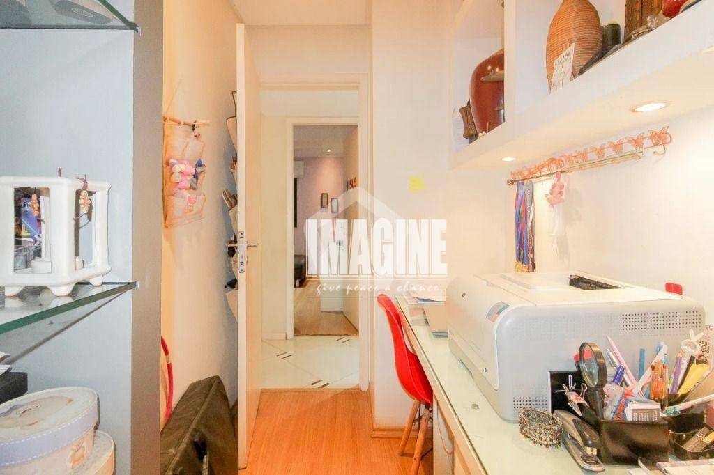 Apartamento à venda com 3 quartos, 95m² - Foto 18