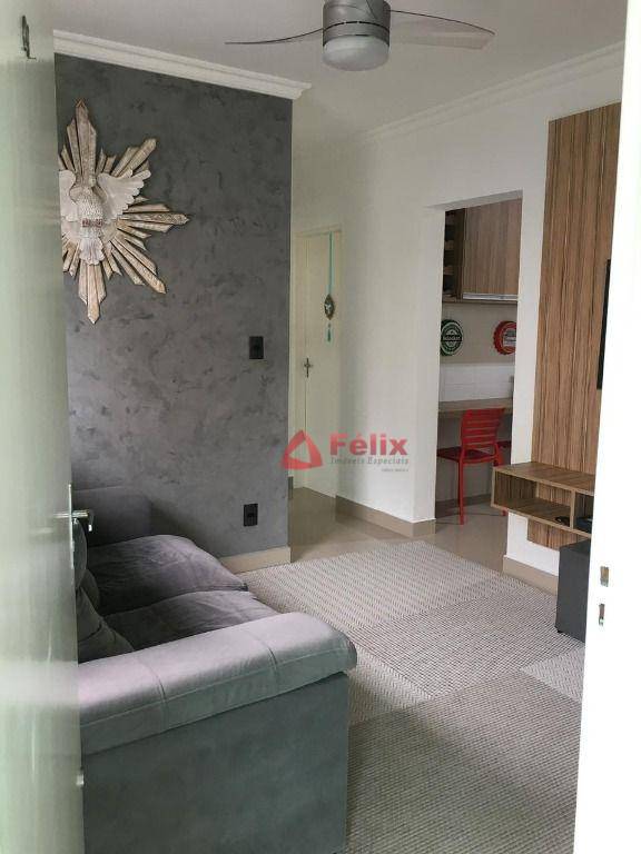 Apartamento à venda com 2 quartos, 61m² - Foto 4