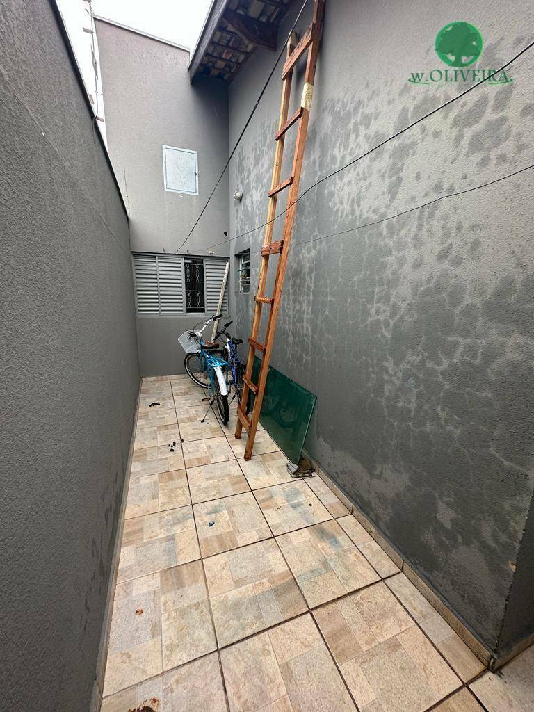 Casa à venda com 3 quartos, 100m² - Foto 18