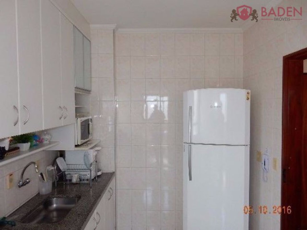 Apartamento à venda com 3 quartos, 88m² - Foto 2