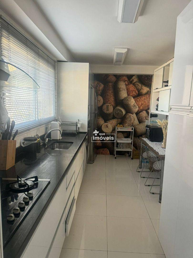 Apartamento à venda com 3 quartos, 151m² - Foto 6