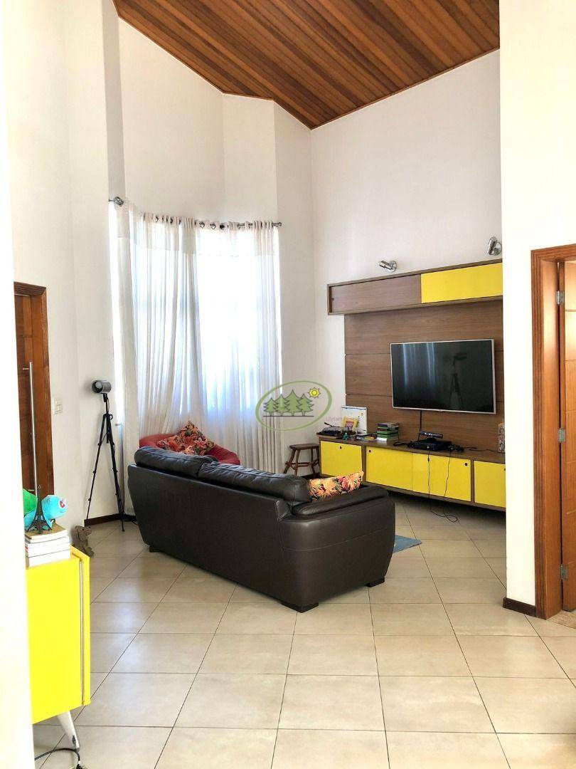 Sobrado para alugar com 3 quartos, 270m² - Foto 1