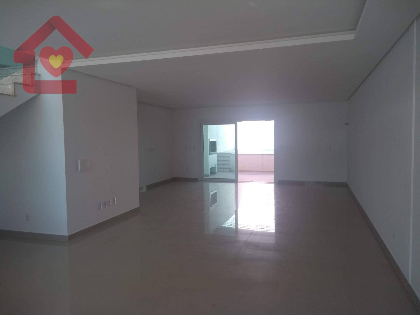 Sobrado à venda com 3 quartos, 208m² - Foto 3