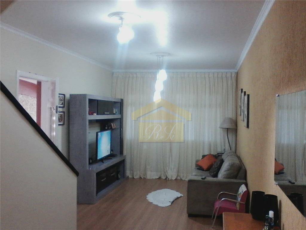 Sobrado à venda com 3 quartos, 170m² - Foto 1