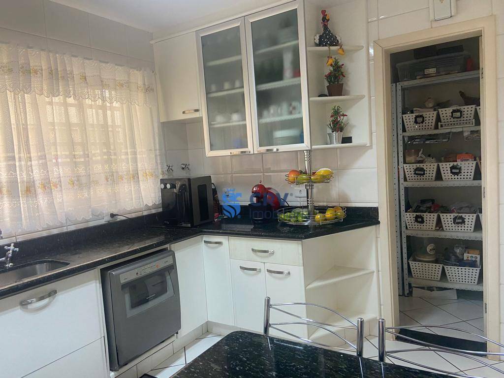 Sobrado à venda com 3 quartos, 246m² - Foto 19