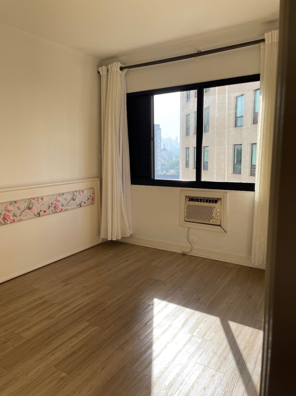 Apartamento à venda com 1 quarto, 45m² - Foto 12