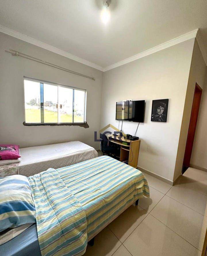 Casa à venda com 2 quartos, 81m² - Foto 4