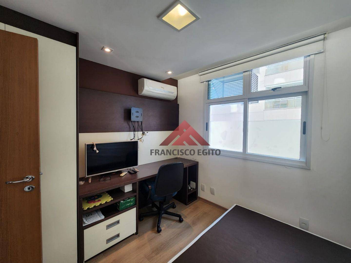 Apartamento à venda com 3 quartos, 130m² - Foto 19