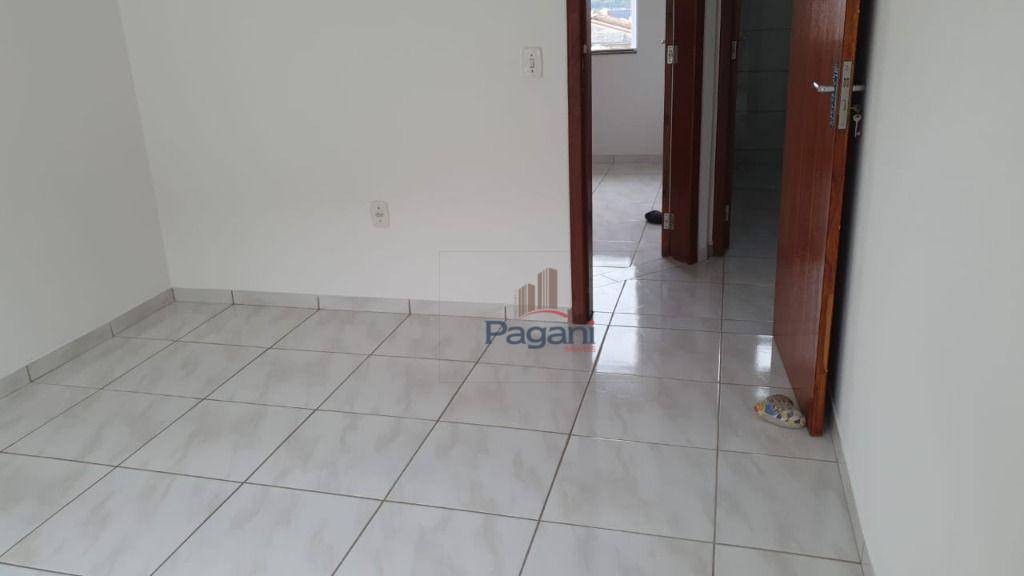 Sobrado para alugar com 2 quartos, 60m² - Foto 3