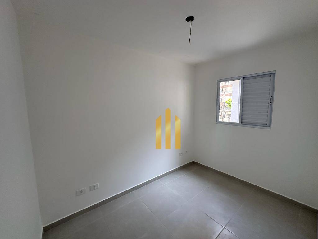 Casa à venda com 1 quarto, 32m² - Foto 2