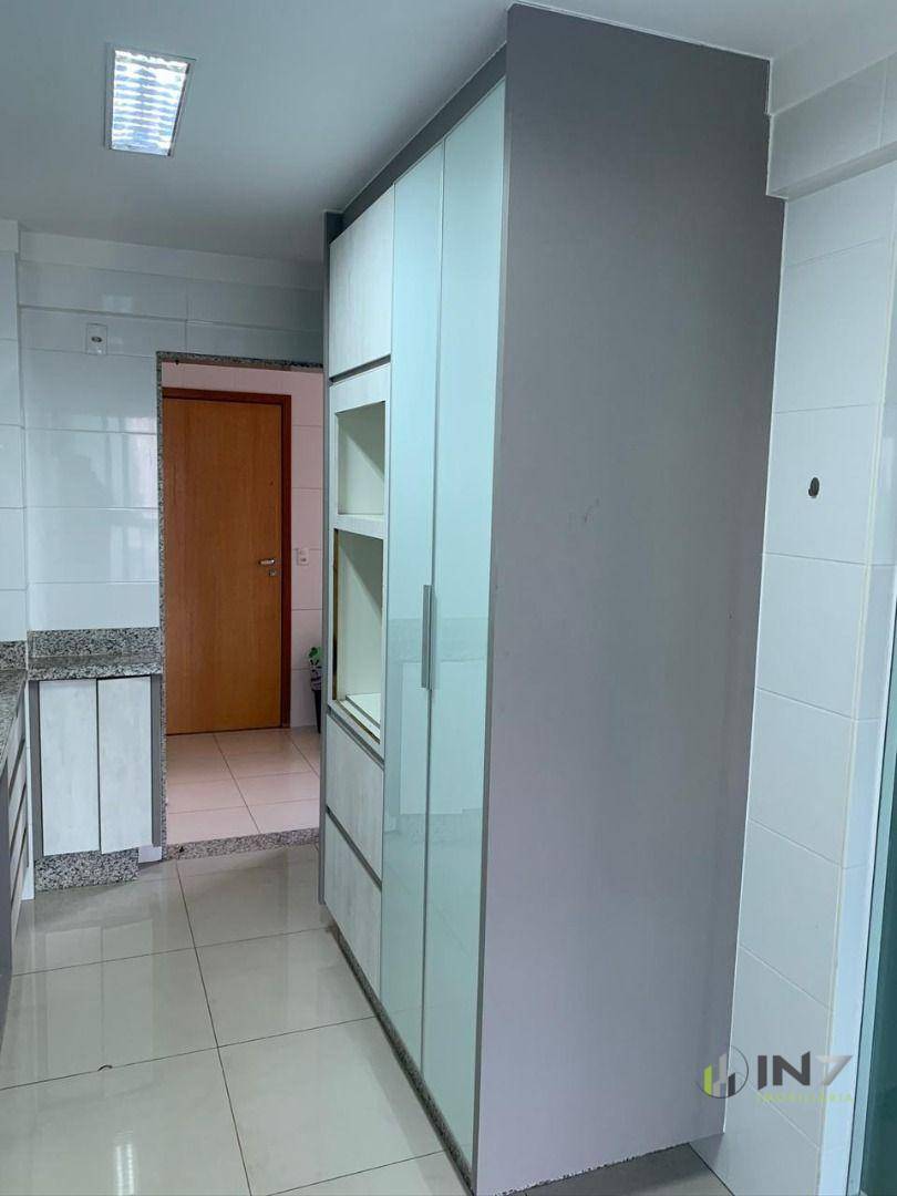 Apartamento à venda com 4 quartos, 143m² - Foto 17