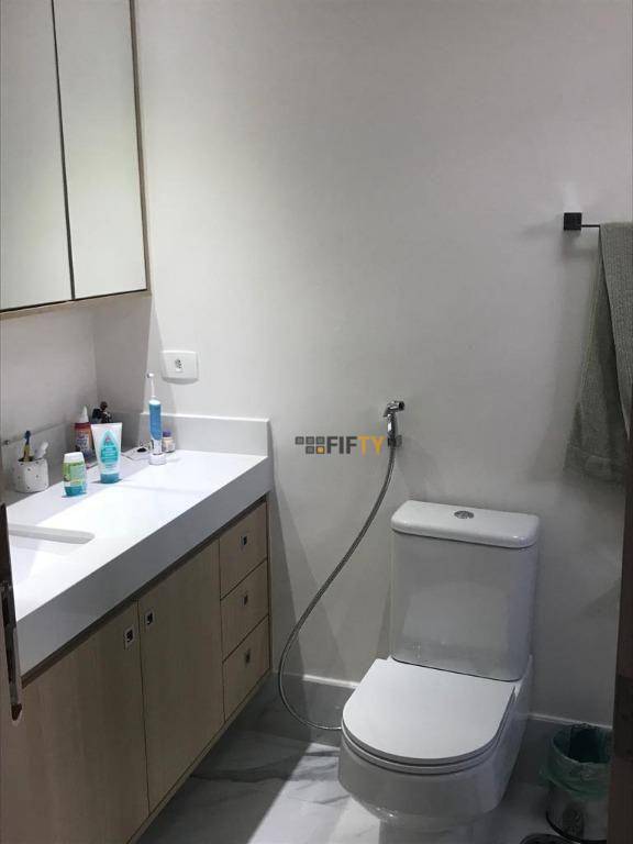 Apartamento à venda com 3 quartos, 200m² - Foto 14