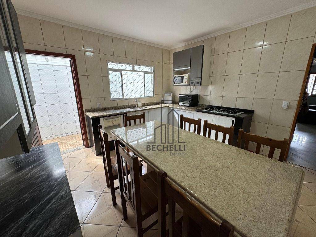 Casa para alugar com 3 quartos, 171m² - Foto 5