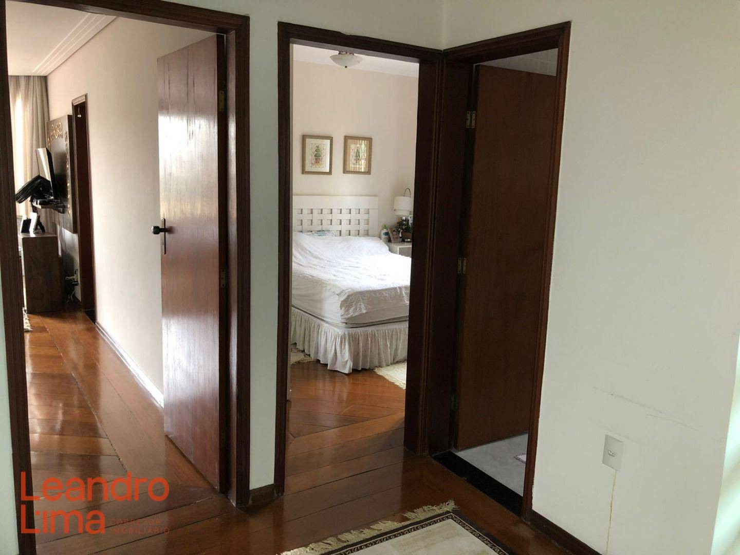 Casa à venda com 4 quartos, 430m² - Foto 10