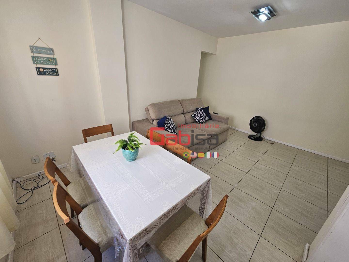 Apartamento à venda com 2 quartos, 70m² - Foto 2