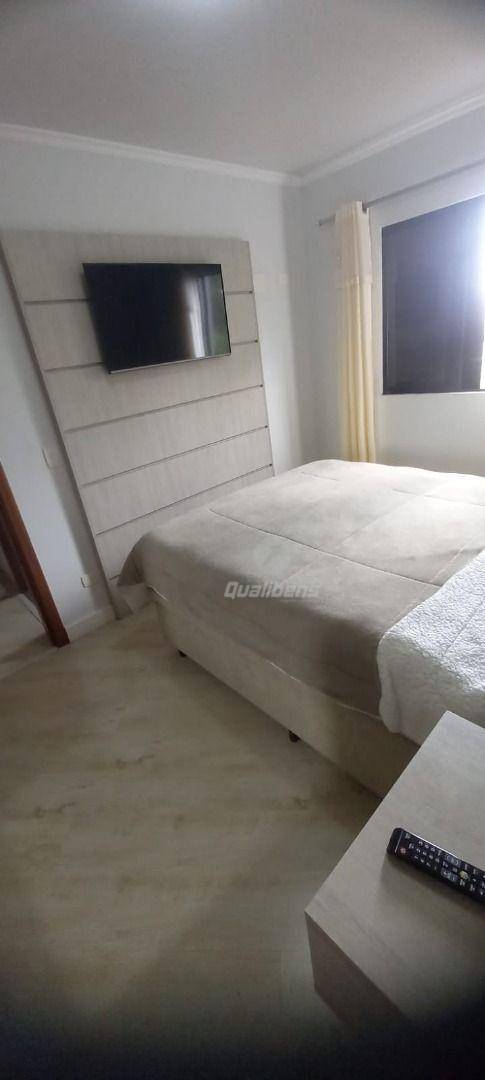 Apartamento à venda com 2 quartos, 70m² - Foto 12