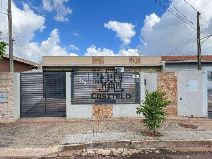 Casa à venda com 2 quartos, 150m² - Foto 2