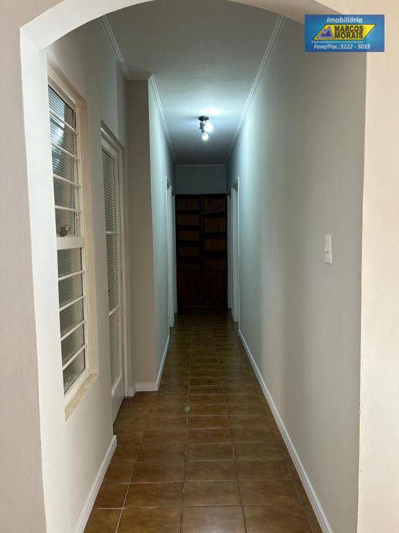 Casa para alugar com 3 quartos, 135m² - Foto 11