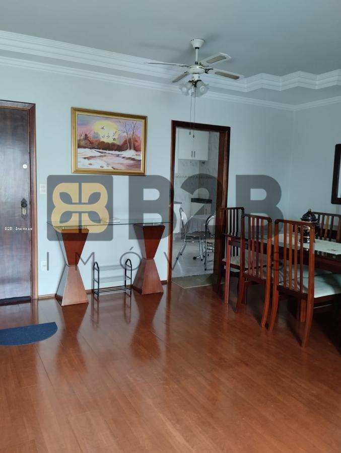 Apartamento à venda com 2 quartos, 75m² - Foto 1