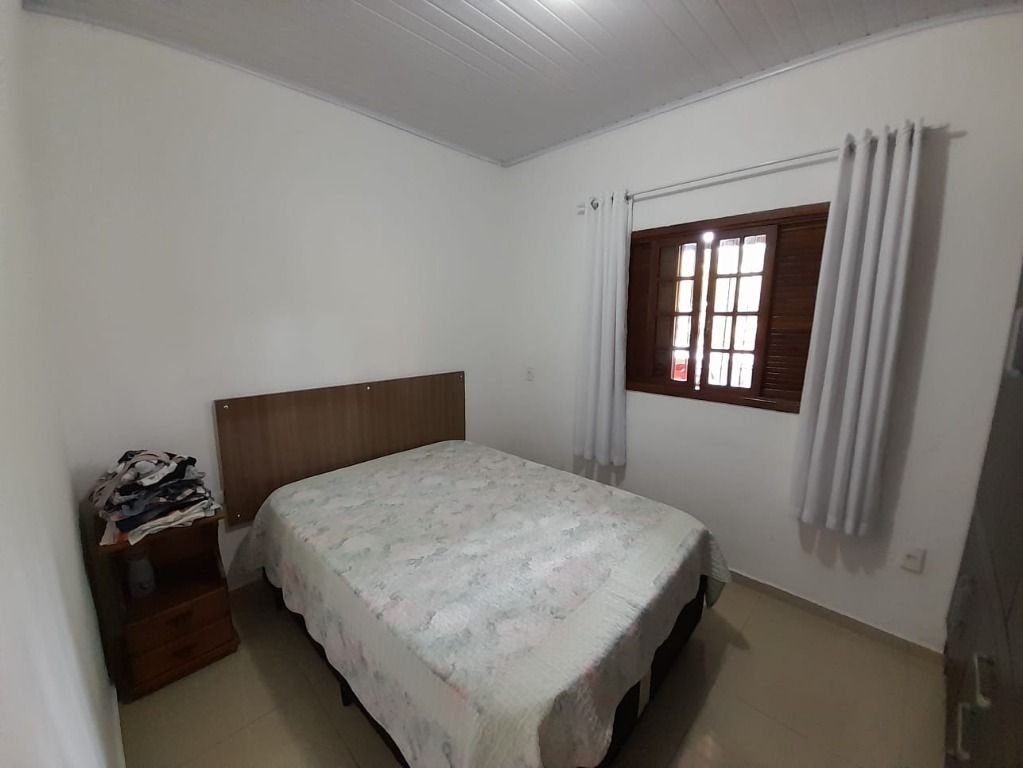 Chácara à venda com 4 quartos, 1500m² - Foto 33