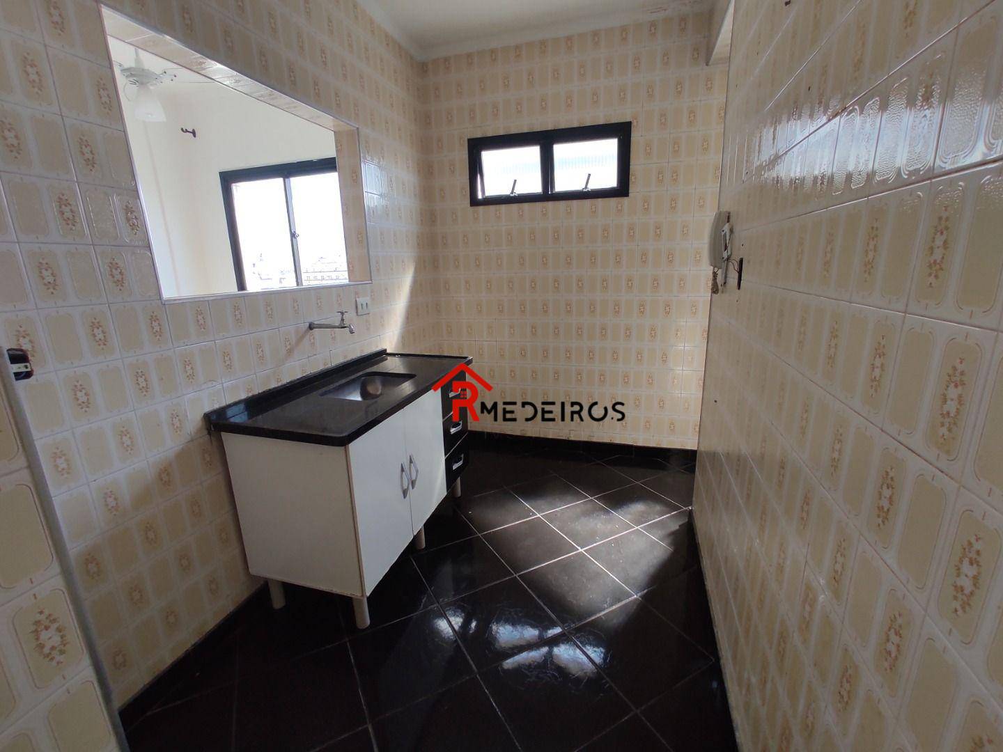 Apartamento à venda com 1 quarto, 45m² - Foto 4