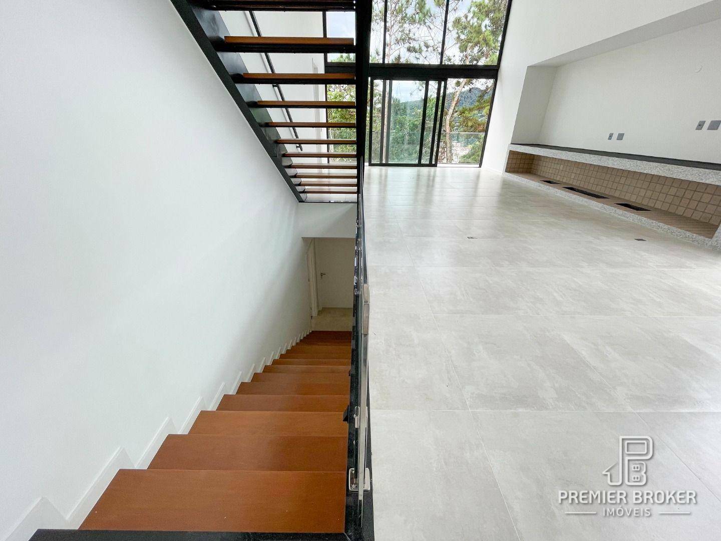 Casa de Condomínio à venda com 4 quartos, 330m² - Foto 11