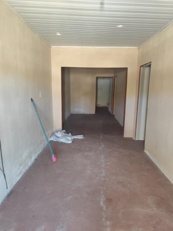 Casa à venda com 3 quartos, 150m² - Foto 2