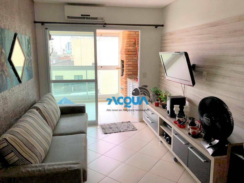 Apartamento à venda com 3 quartos, 95m² - Foto 2