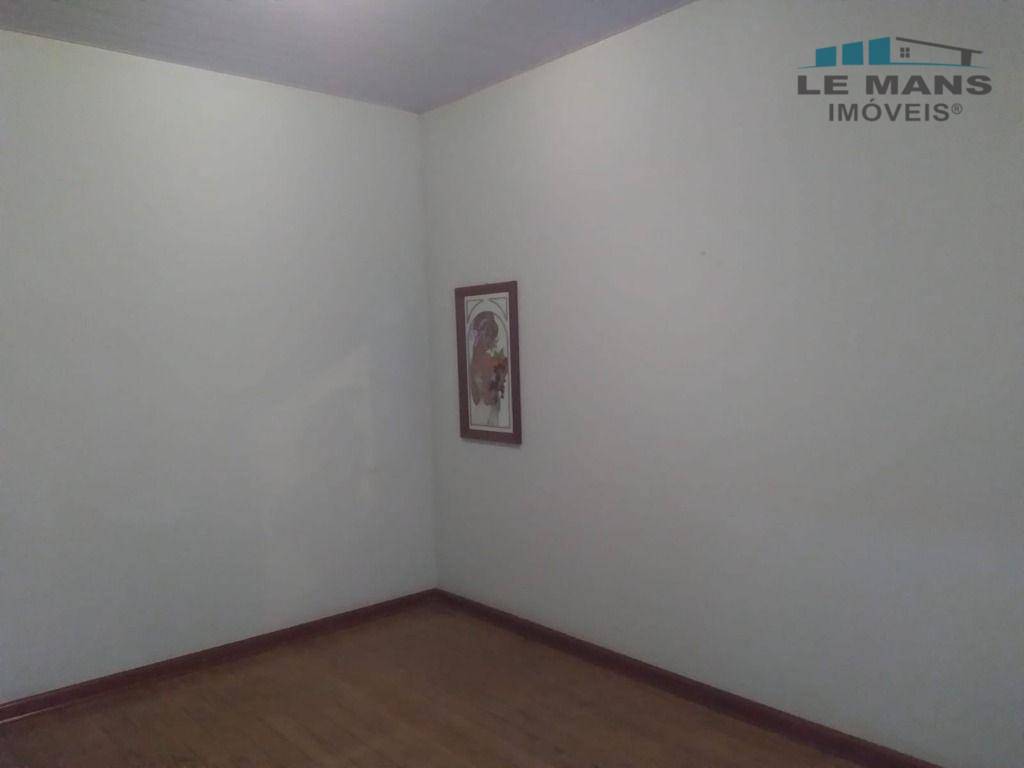 Casa à venda com 3 quartos, 166m² - Foto 4