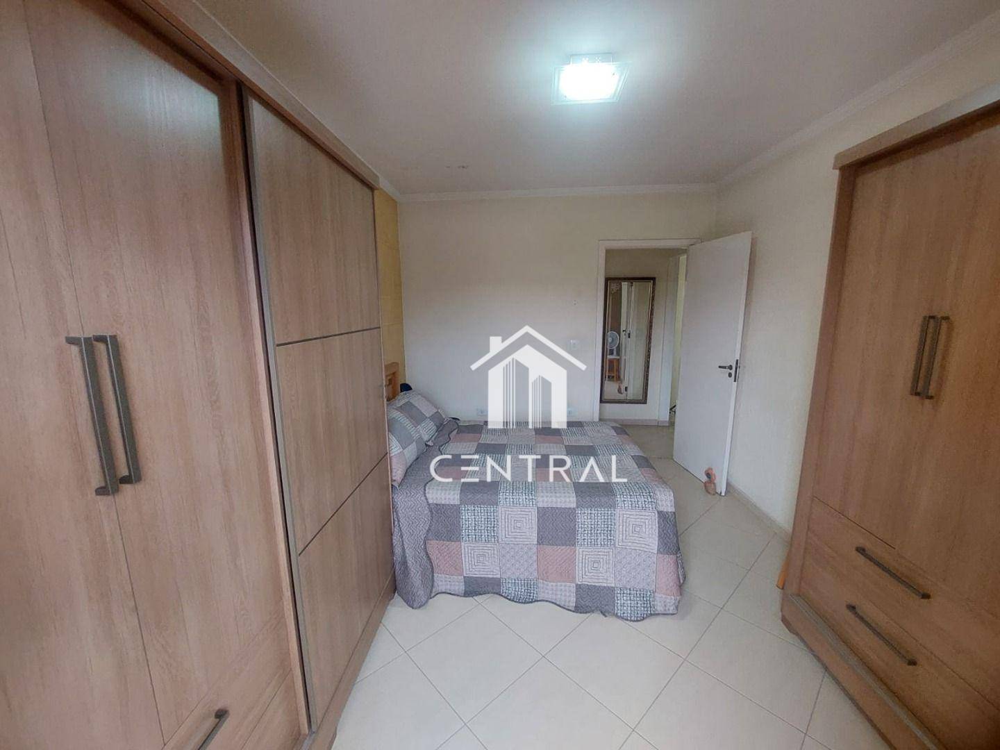 Sobrado à venda com 4 quartos, 340m² - Foto 37