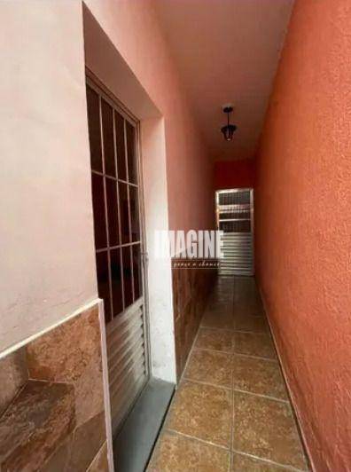 Sobrado à venda com 3 quartos, 200m² - Foto 12