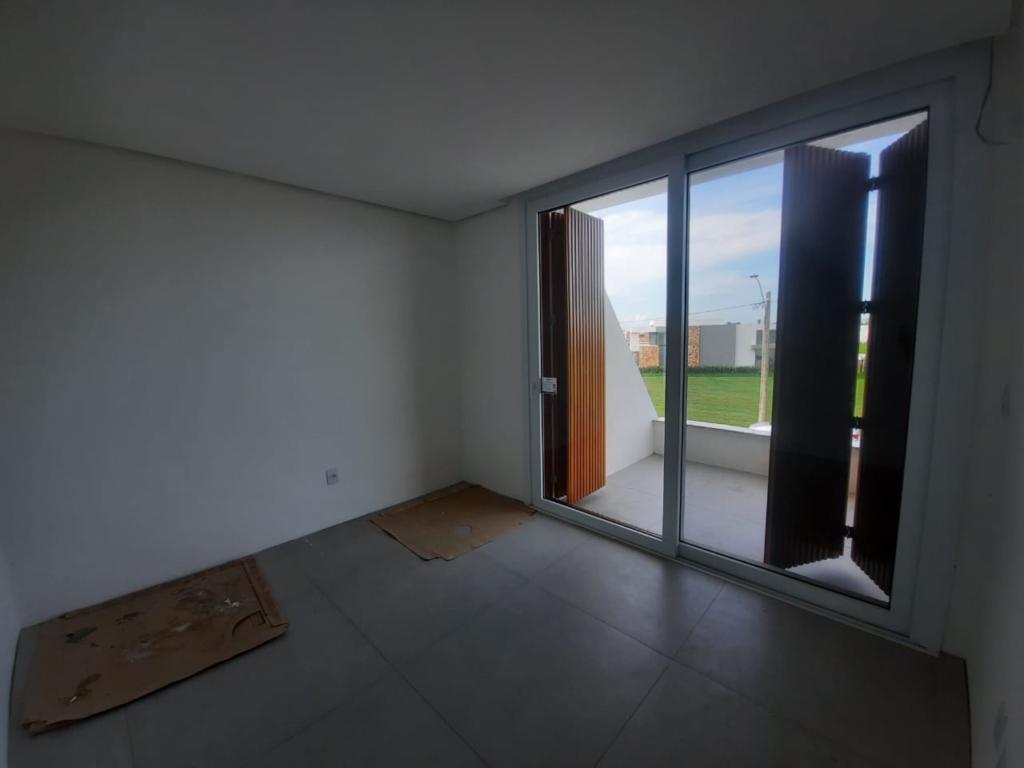 Casa à venda com 4 quartos, 330m² - Foto 27