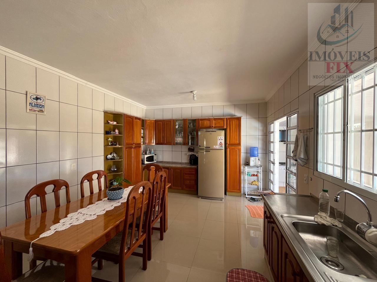 Chácara à venda com 2 quartos, 221m² - Foto 11