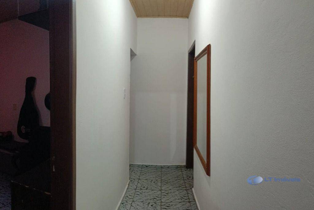 Casa à venda com 3 quartos, 60m² - Foto 8