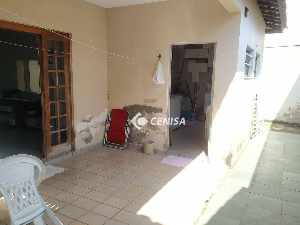 Casa à venda com 3 quartos, 258m² - Foto 12