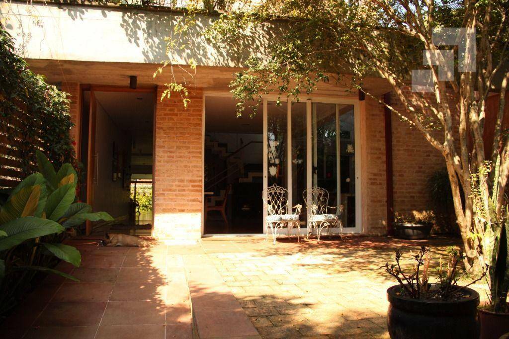 Sobrado à venda com 4 quartos, 540m² - Foto 11