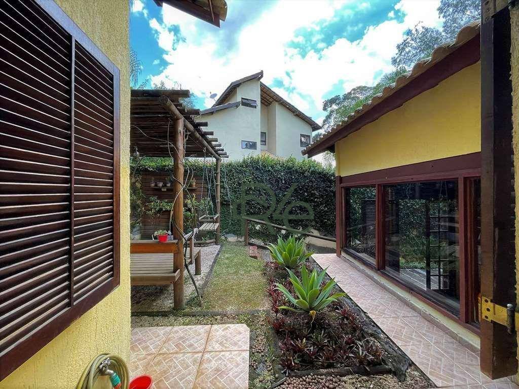 Casa de Condomínio à venda com 4 quartos, 220m² - Foto 38