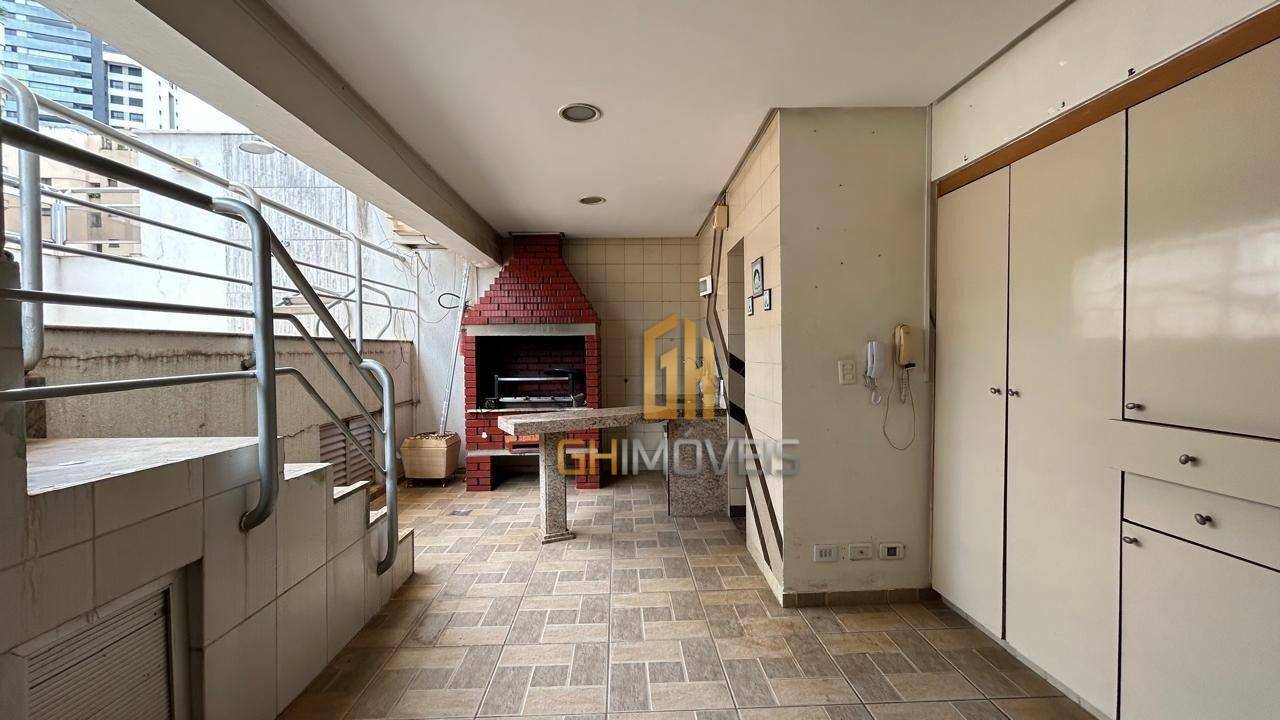 Apartamento à venda com 3 quartos, 221m² - Foto 18