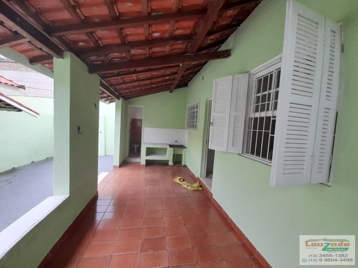 Casa à venda com 1 quarto, 310m² - Foto 2