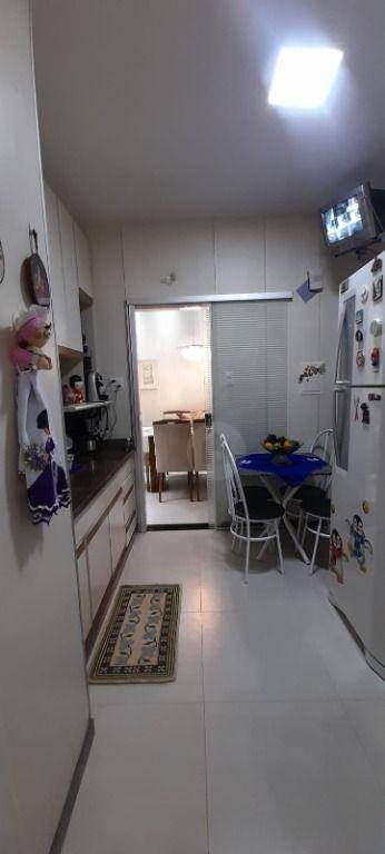 Apartamento à venda com 3 quartos, 86m² - Foto 9